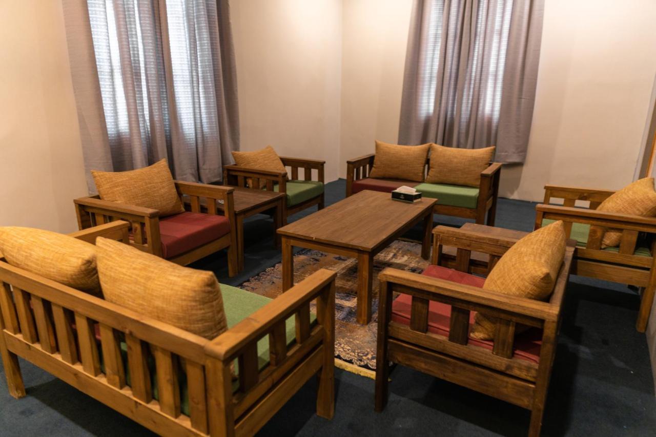 Dynasty Hotel Skardu Buitenkant foto